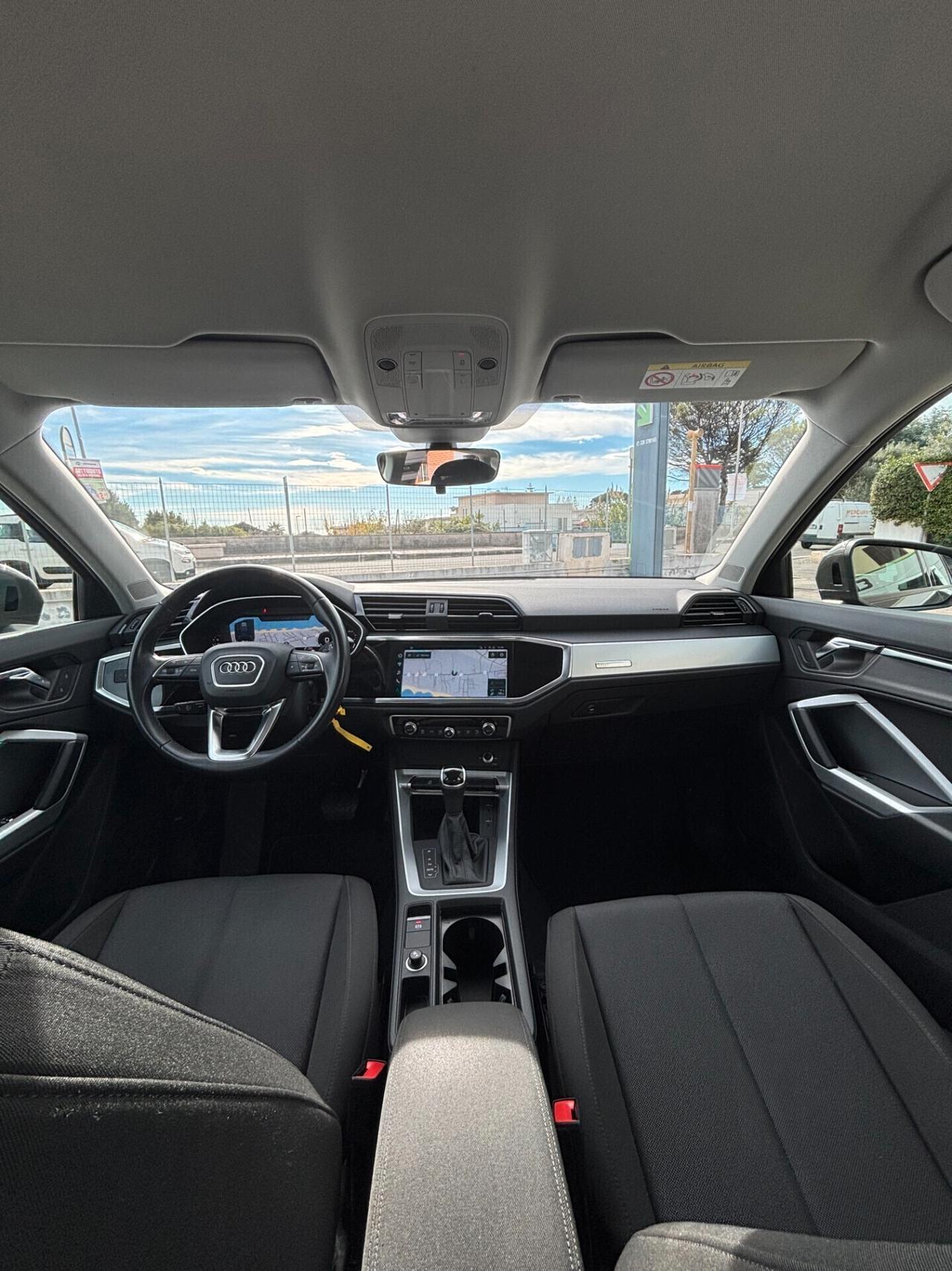 Audi Q3 35 TDI S tronic Business