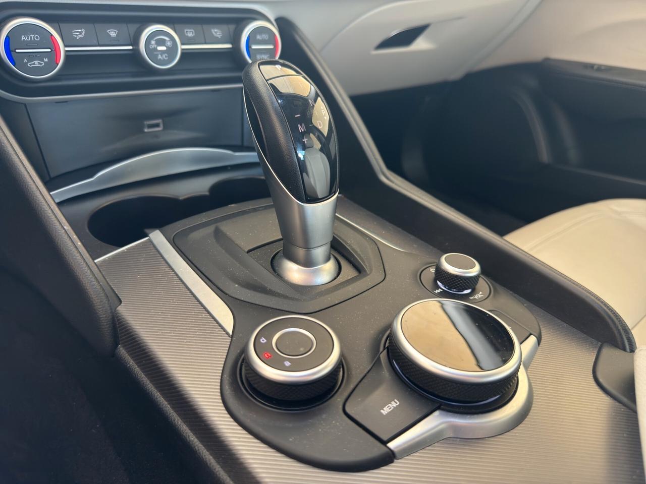Alfa Romeo Giulia 2.2 Turbodiesel 190CV AT8 AWD Q4 B-Tech