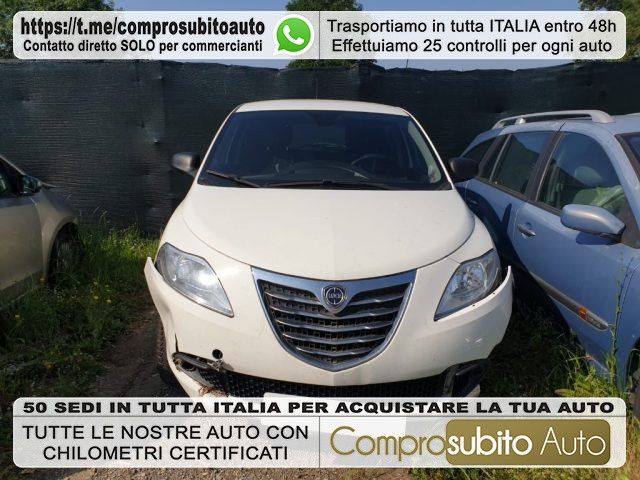 LANCIA Ypsilon 0.9 TwinAir 85 CV 5 porte Metano Ecochic Silver