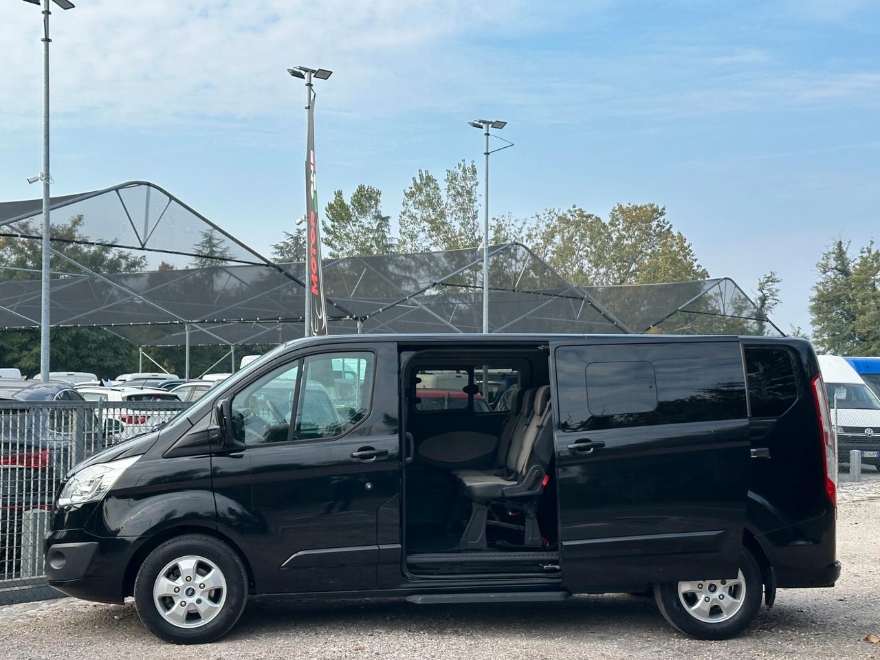 Ford Tourneo Custom 9 POSTI 2.0 TDCi 130CV aut. PL Titanium