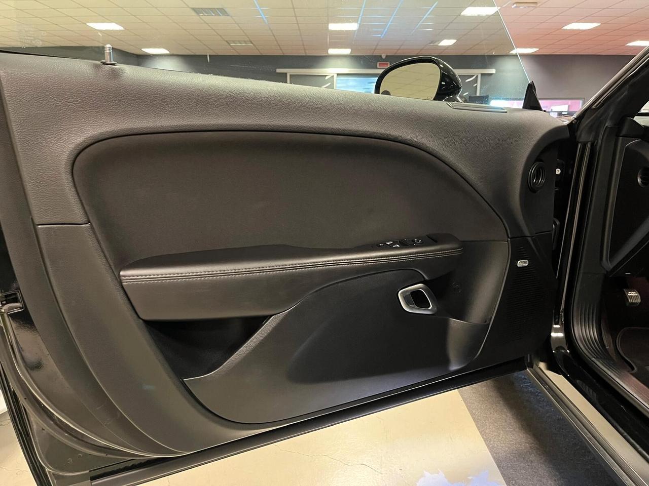 Dodge Challenger V6 3.6 STX AWD