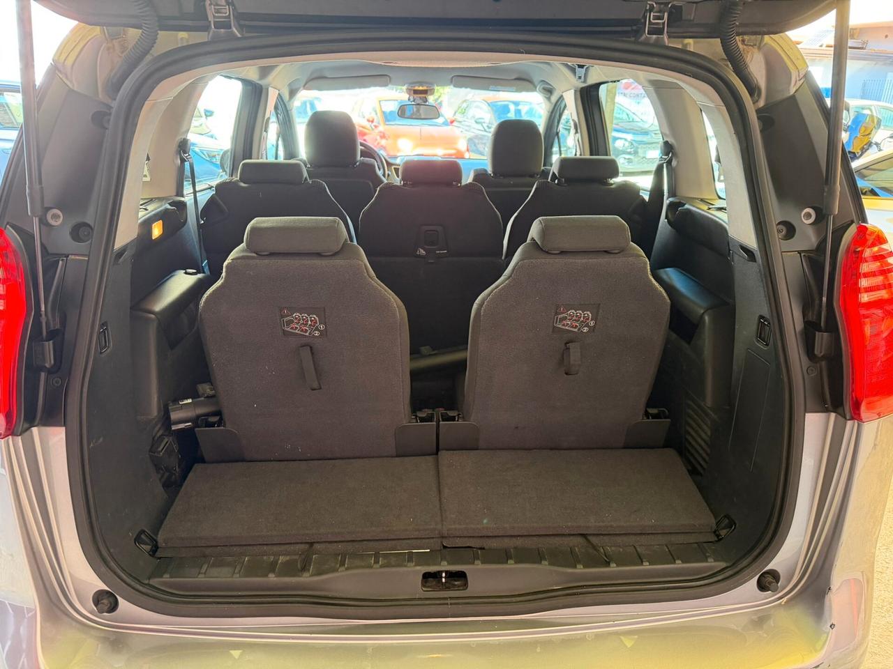 Peugeot 5008 1.6cc diesel 12 mesi garanzia-2016