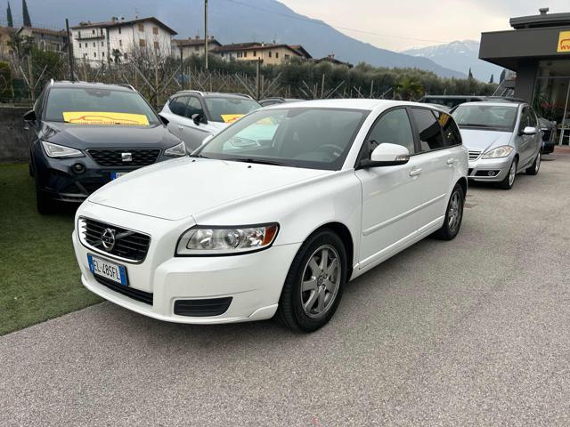 VOLVO V50 SUMMUM