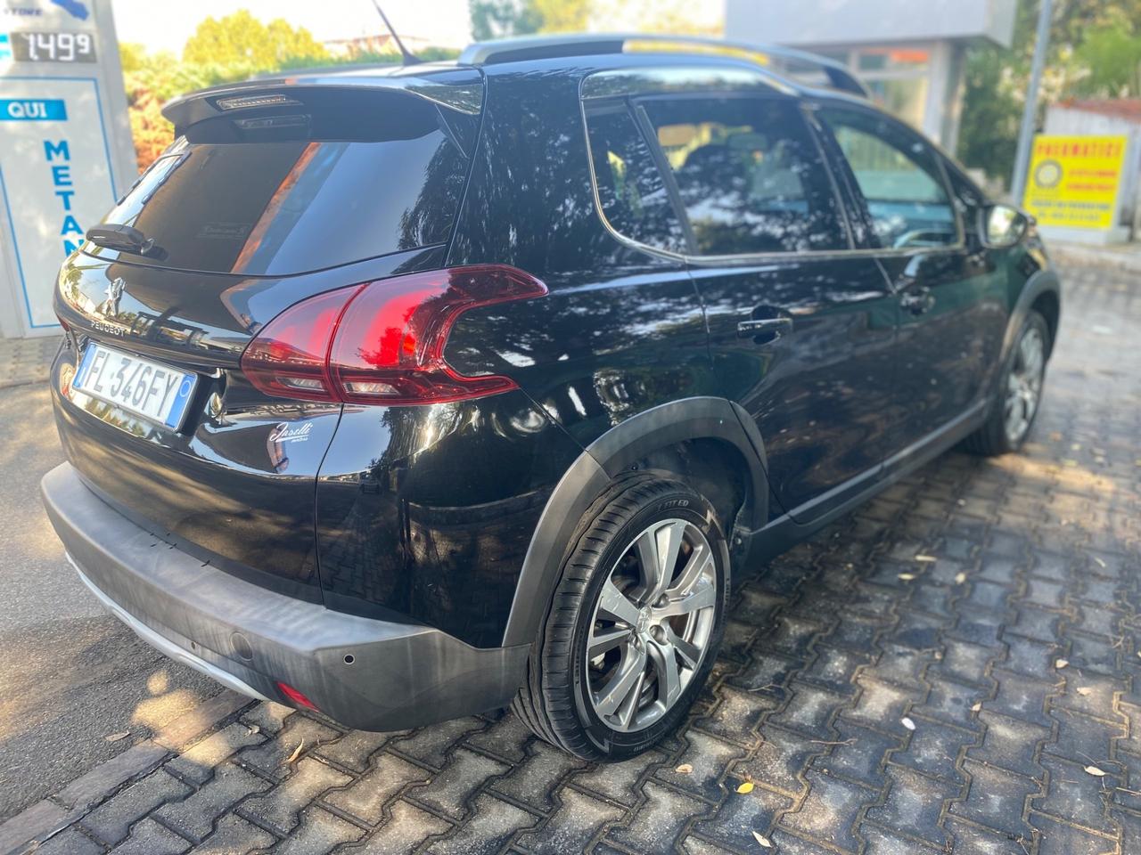 Peugeot 2008 BlueHDi 100 GT Line gomme nuove !