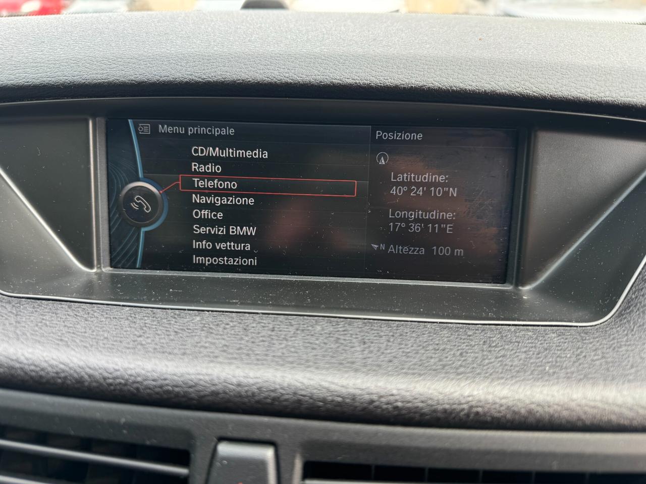 BMW X1 XDRIVE 20D FUTURA 2011