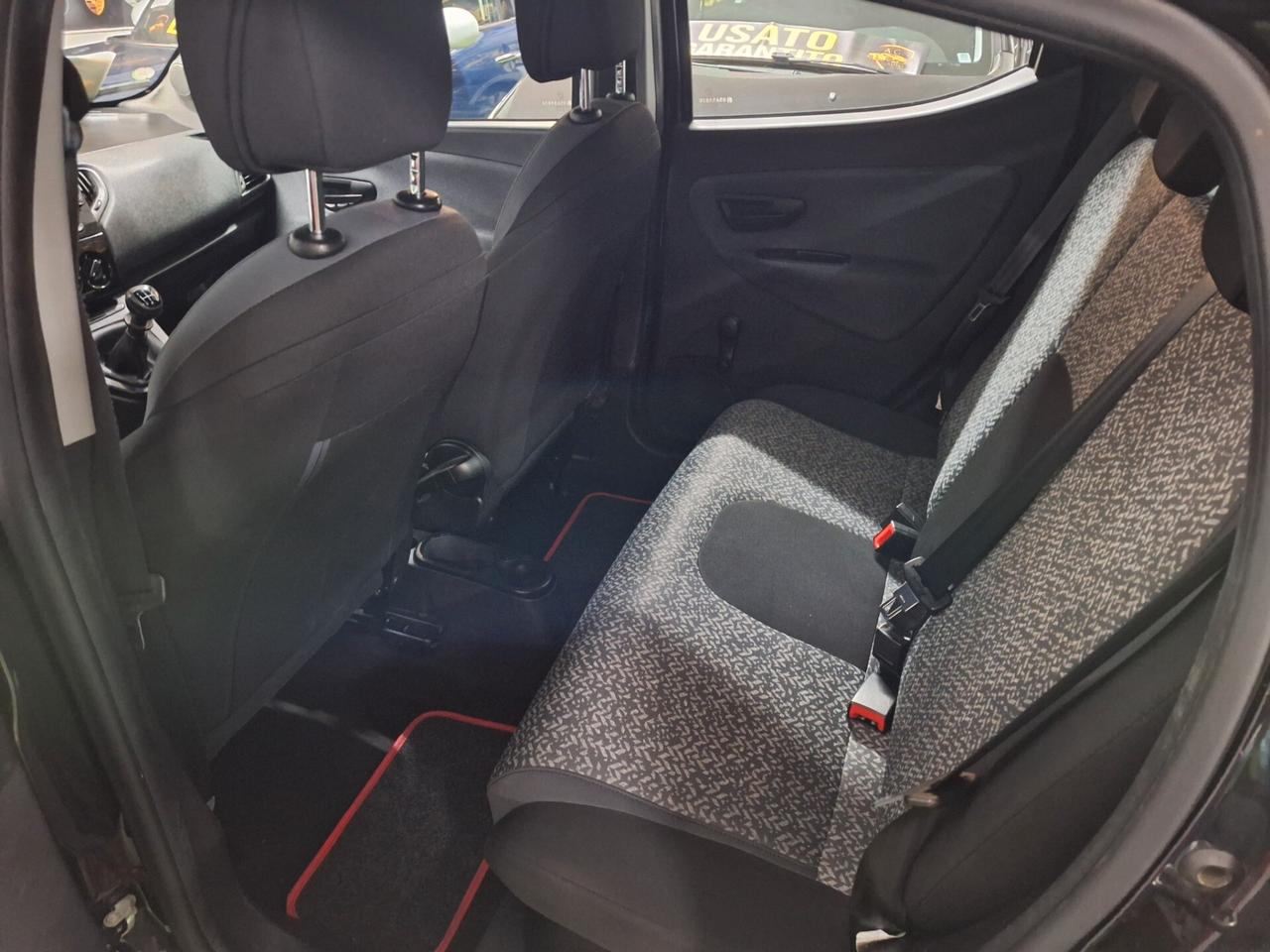 Lancia Ypsilon 1.2 69 CV 5 porte S&S Platinum