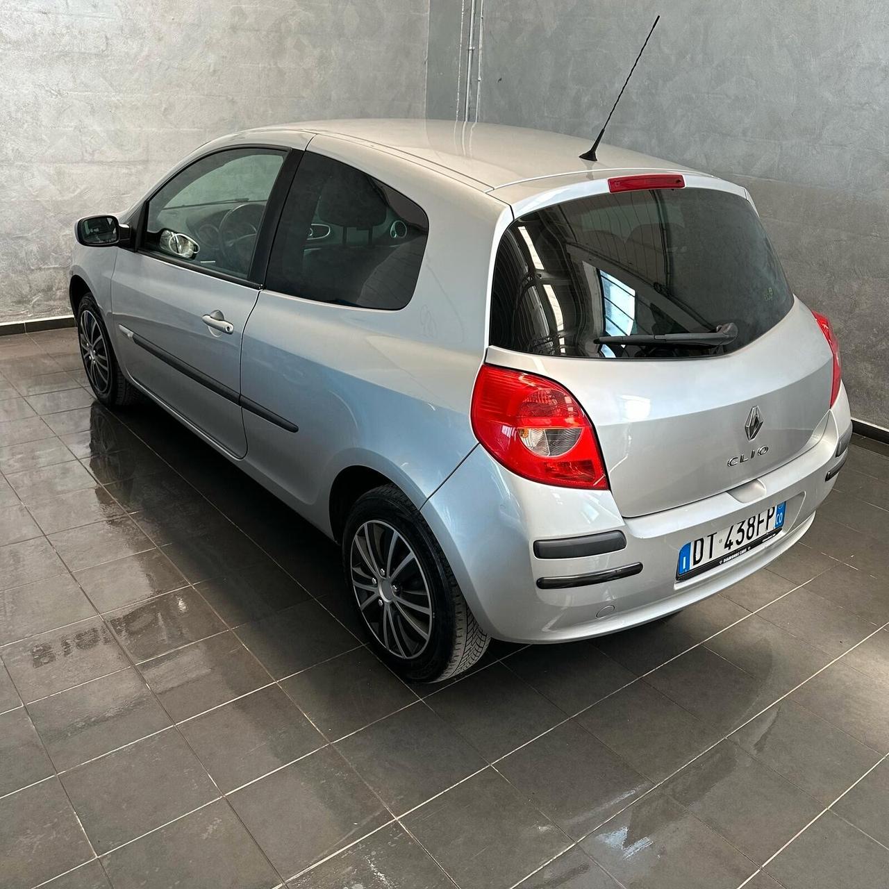 Renault Clio 1.2 16V 3 porte Rip Curl