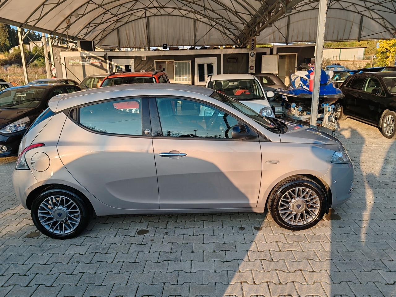 Lancia Ypsilon 1.2 BENZINA GPL