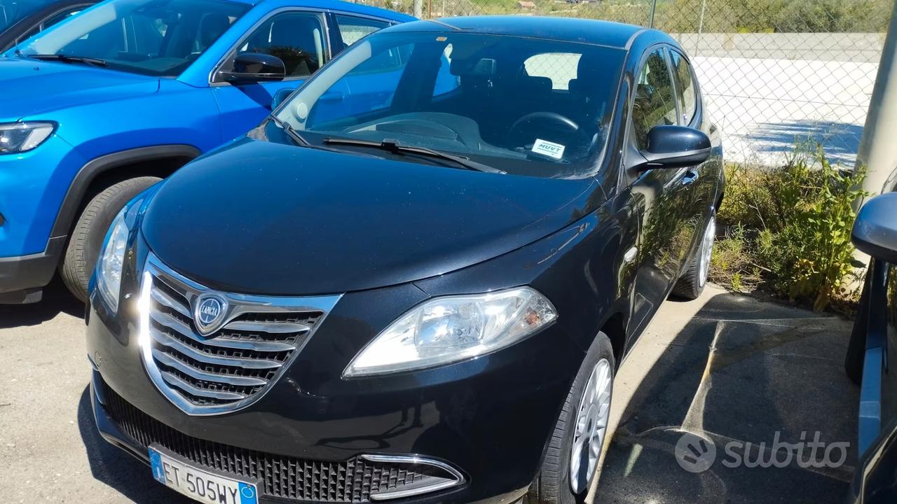 Lancia Ypsilon 1.2 69 CV 5 porte S&S Platinum