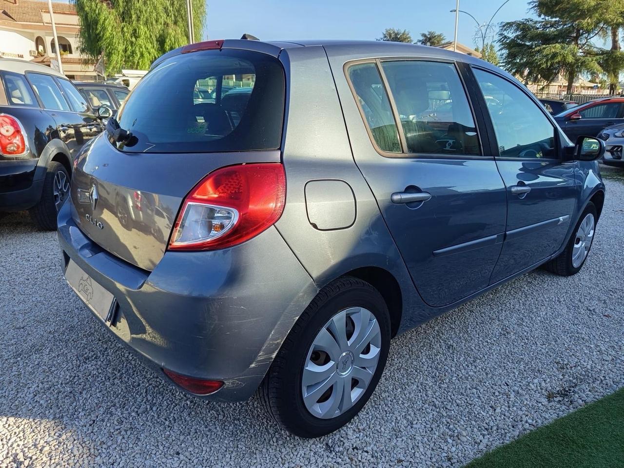 Renault Clio 1.2 16V 5 porte Dynamique
