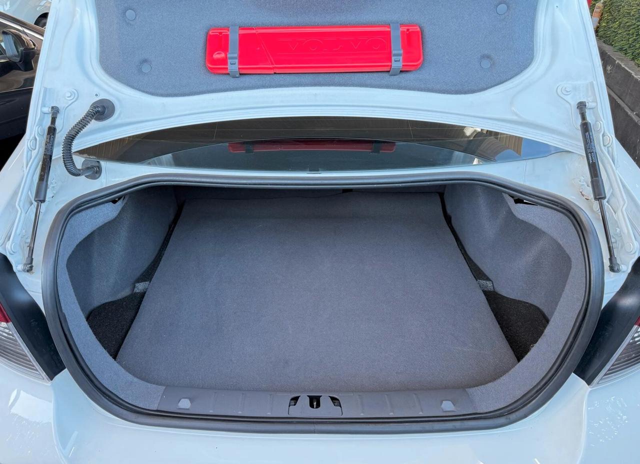 Volvo S40 D2 Momentum 1.6 d 110CV