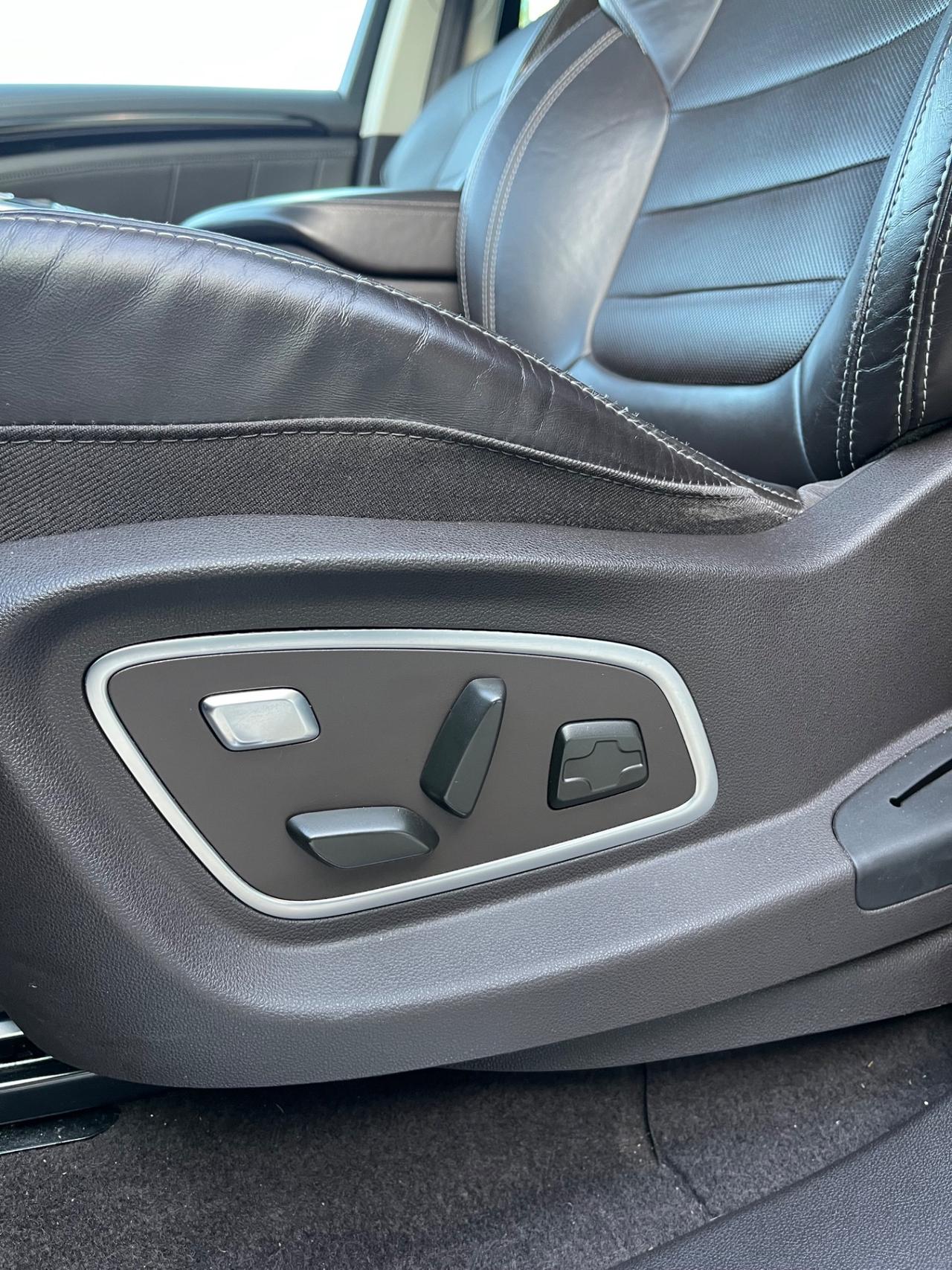 Renault Espace dCi 160CV EDC Energy Initiale Paris 4Control