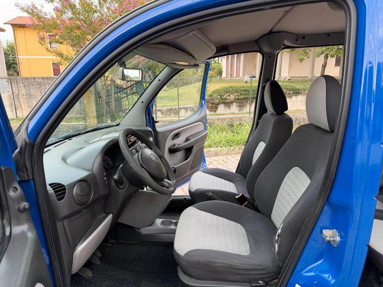 Fiat Doblò 1.3 Mjt 5Posti Autocarro CLIMA