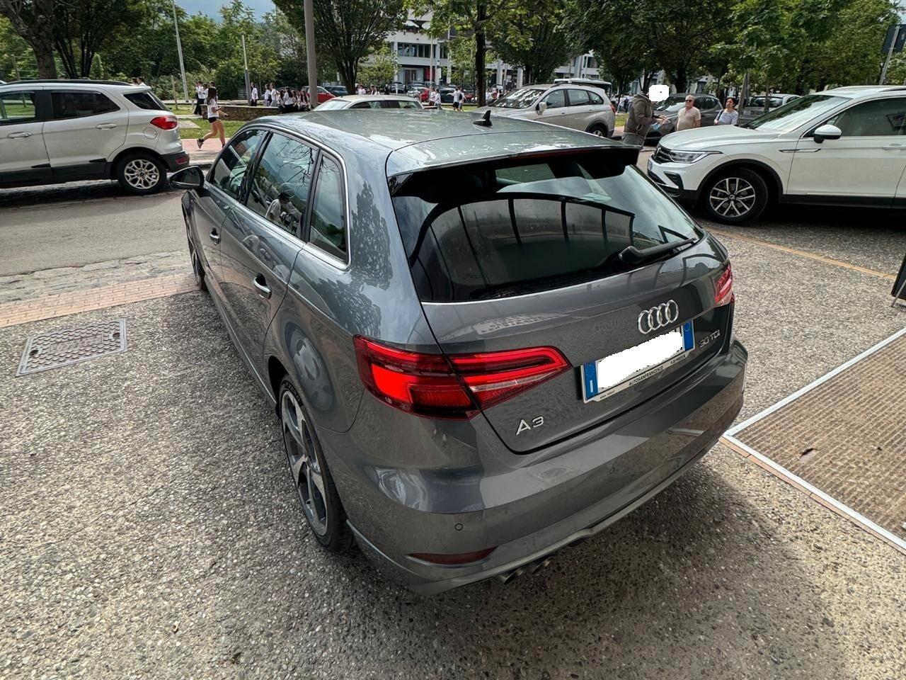 Audi A3 1.6 S tronic S-line 116cv - 2019