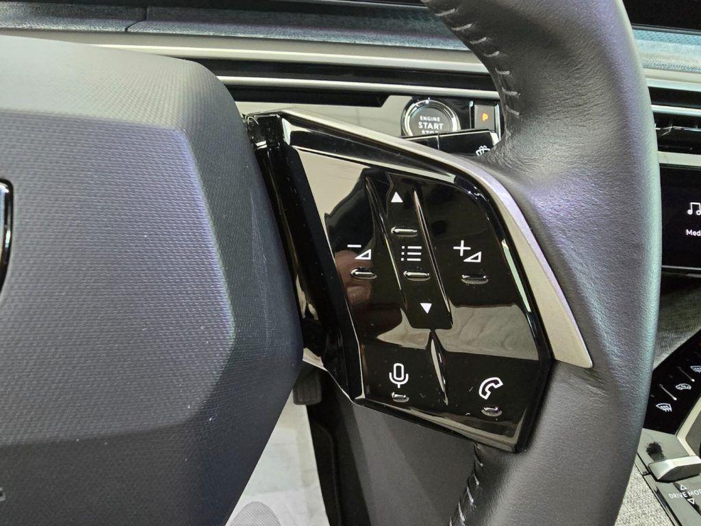 Peugeot 3008 Hybrid 145CV e-DCS6 Allure