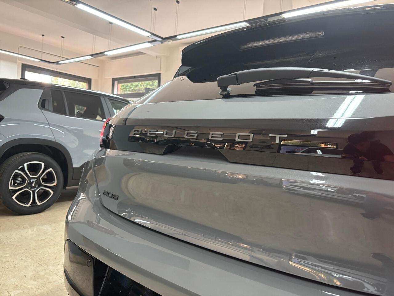 Peugeot 208 1.2 100 5 porte Allure + Vision Pack My25