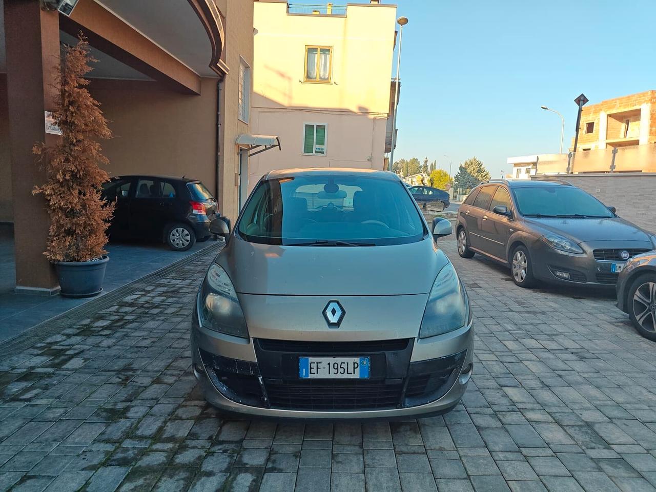 Renault Scenic Scénic X-Mod 1.5 dCi 110CV Luxe