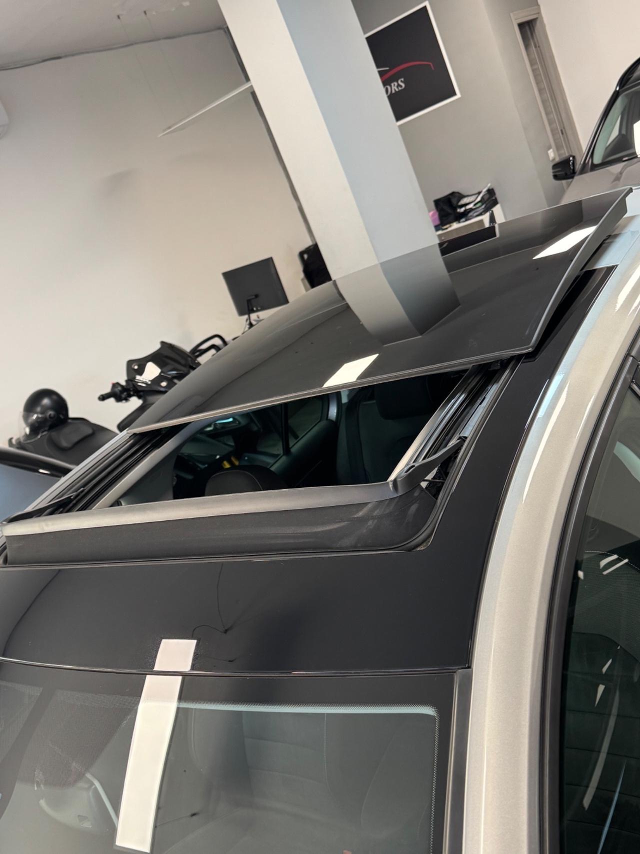 Volkswagen Golf 2.0 TDI 150 Cv DSG Finanziabile