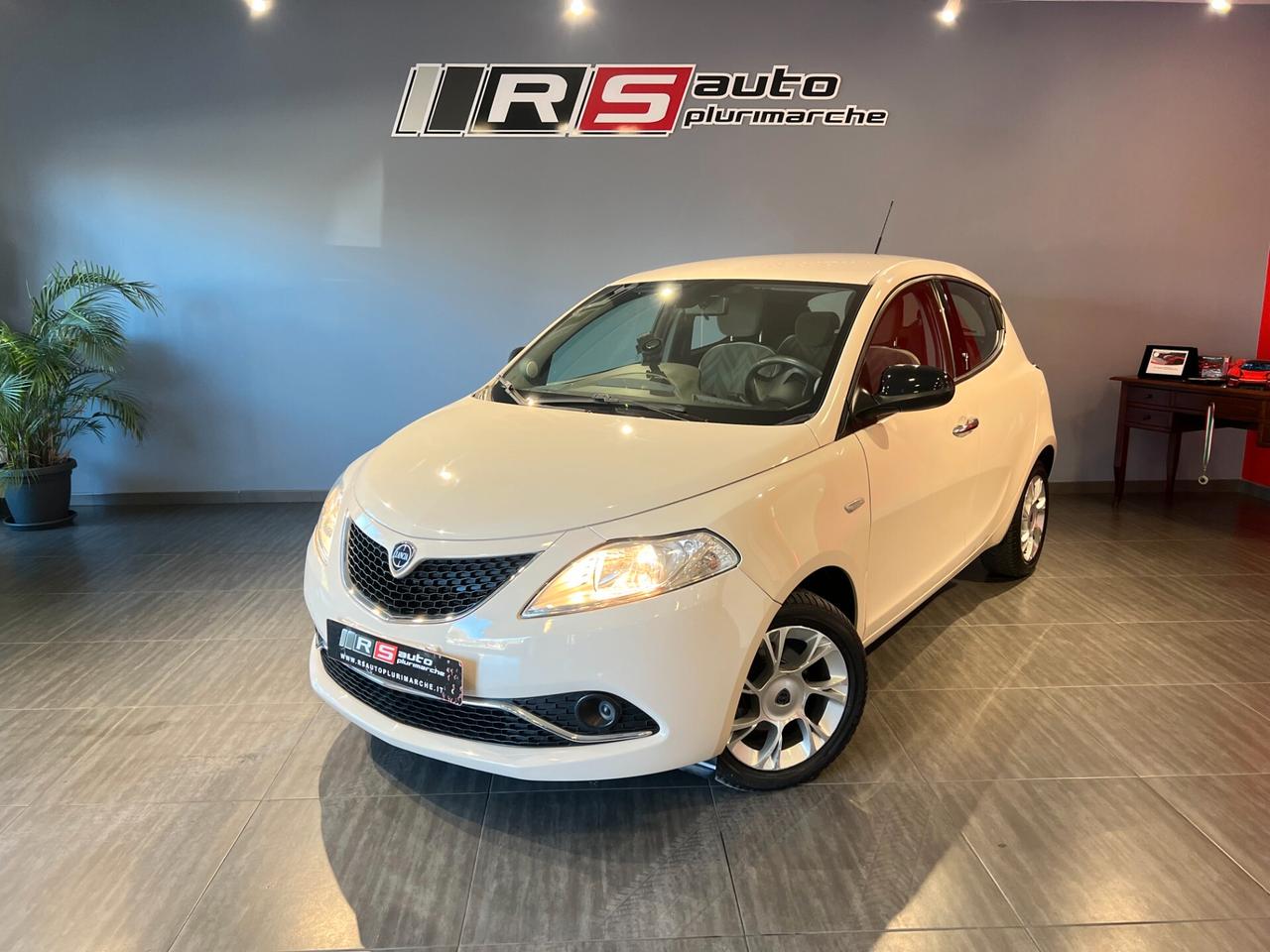 Lancia Ypsilon 1.3 MJT 95 CV 5 porte S&S Gold