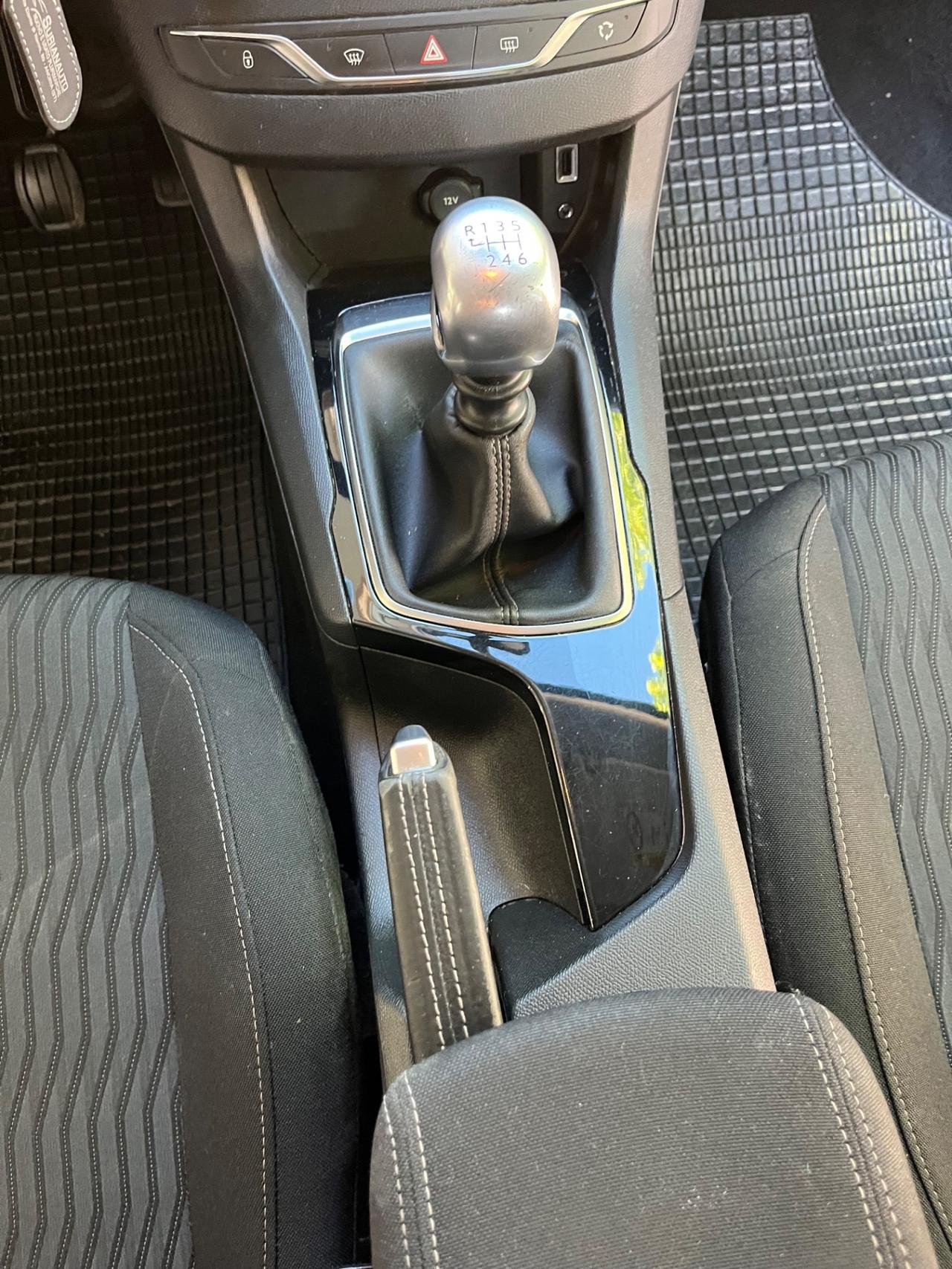 Peugeot 308 1.6 e-HDi 115 CV Stop&Start SW Active