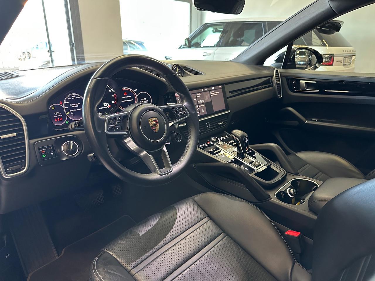 Porsche Cayenne Coupé 3.0 V6 E-Hybrid 462cv