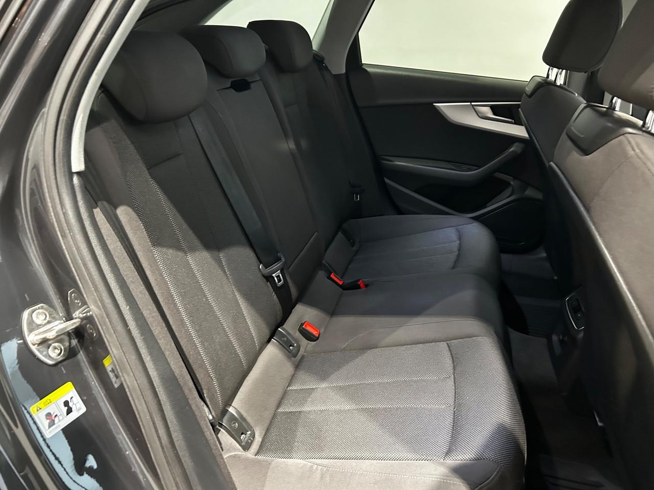 Audi A4 3.0 TDI S tronic Business Sport