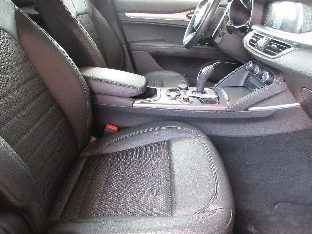 Alfa Romeo Stelvio 2.2 t Sprint Q4 190cv auto