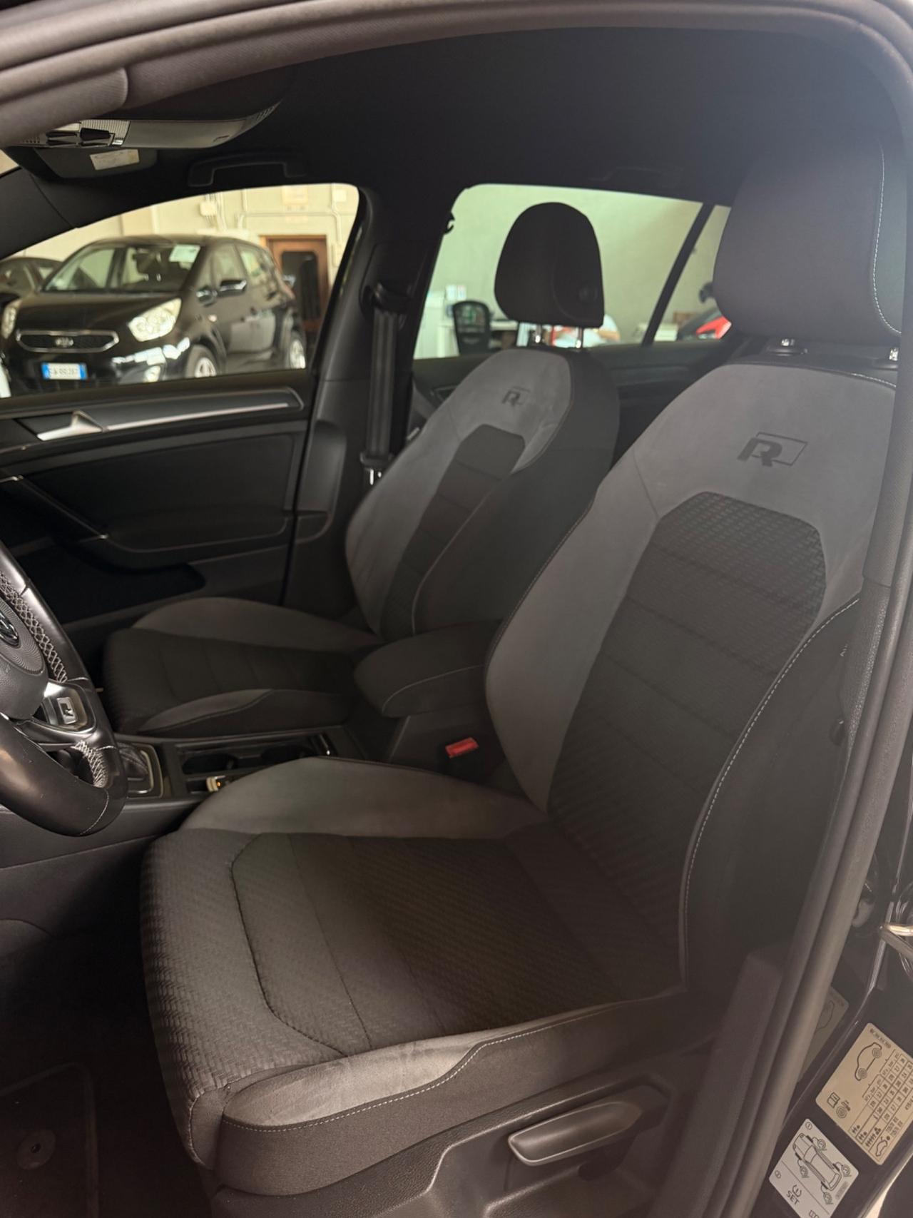 Volkswagen Golf 2.0 TDI 5p. R-Line