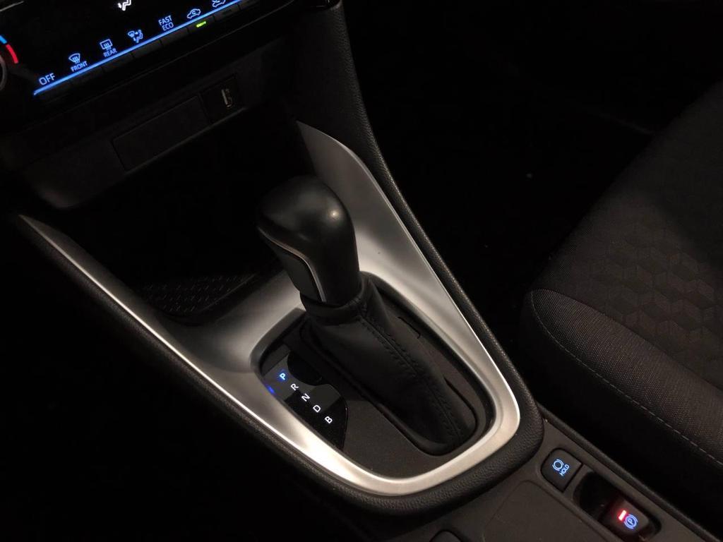 Toyota Yaris 1.5 VVT-iE Hybrid Active E-CVT