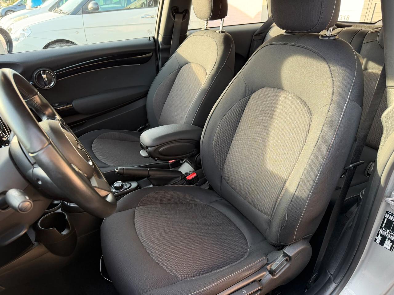 Mini 1.5 Cooper 3p Business Auto Unipro