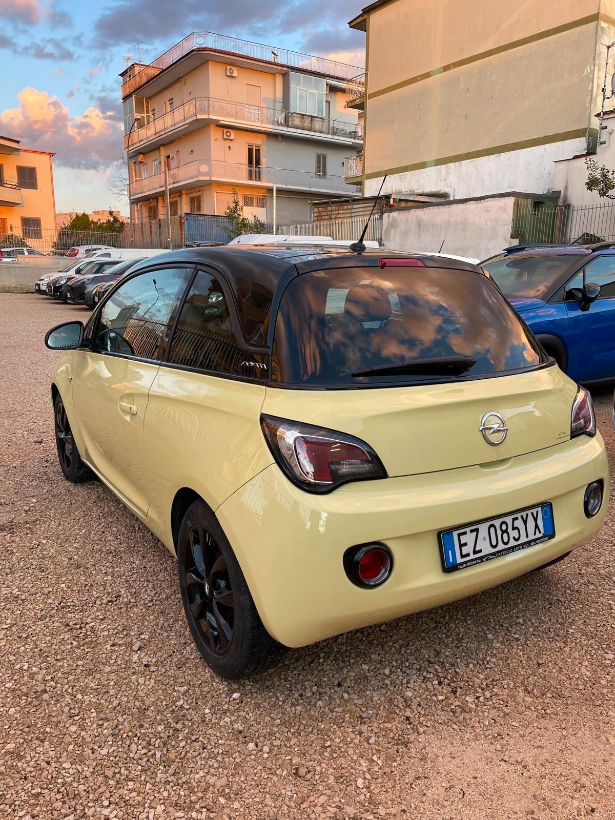 Opel Adam 1.2 70 CV Glam