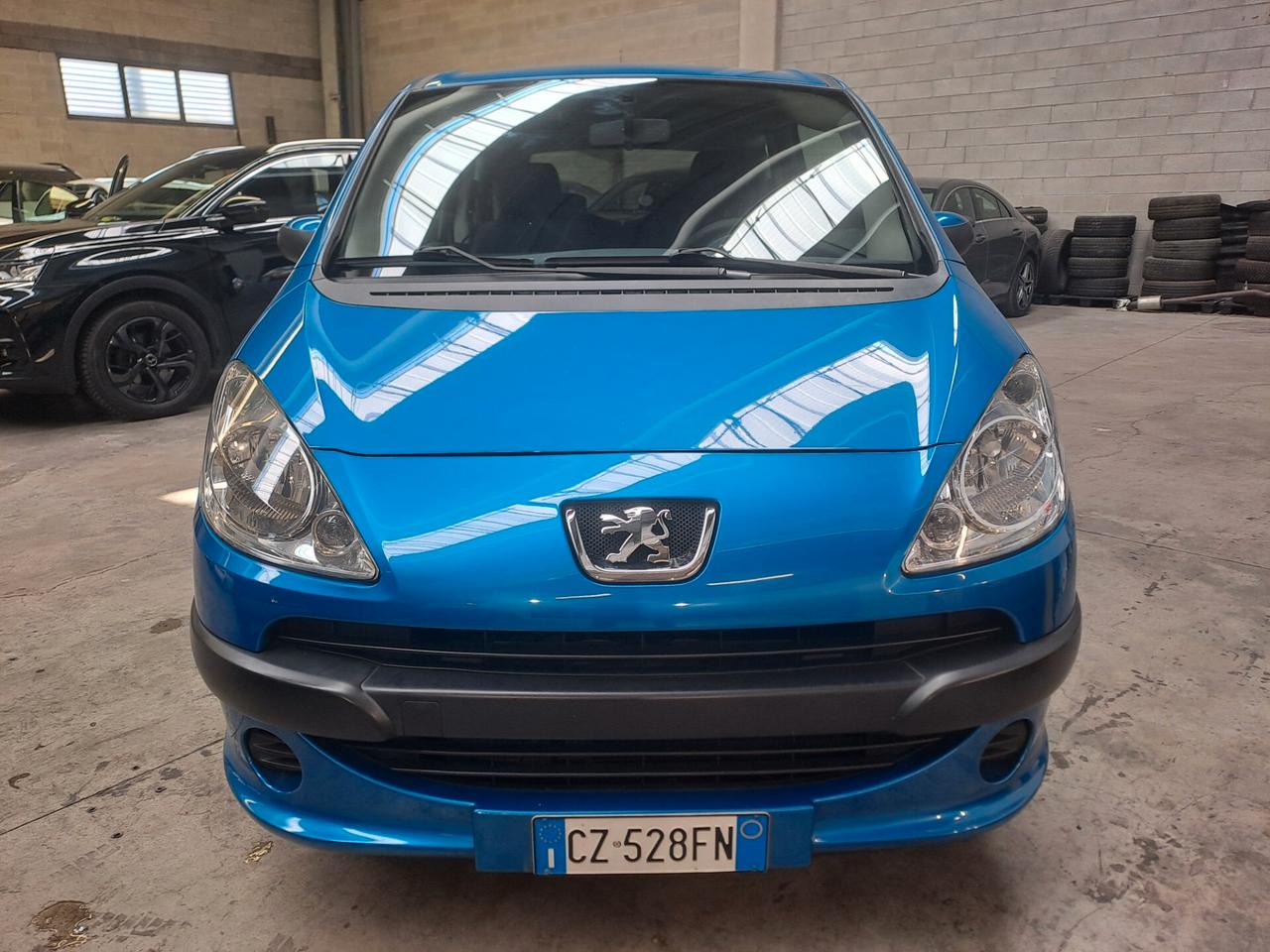 PEUGEOT 1007 1.4 BENZINA *OK NEOPATENTATI*