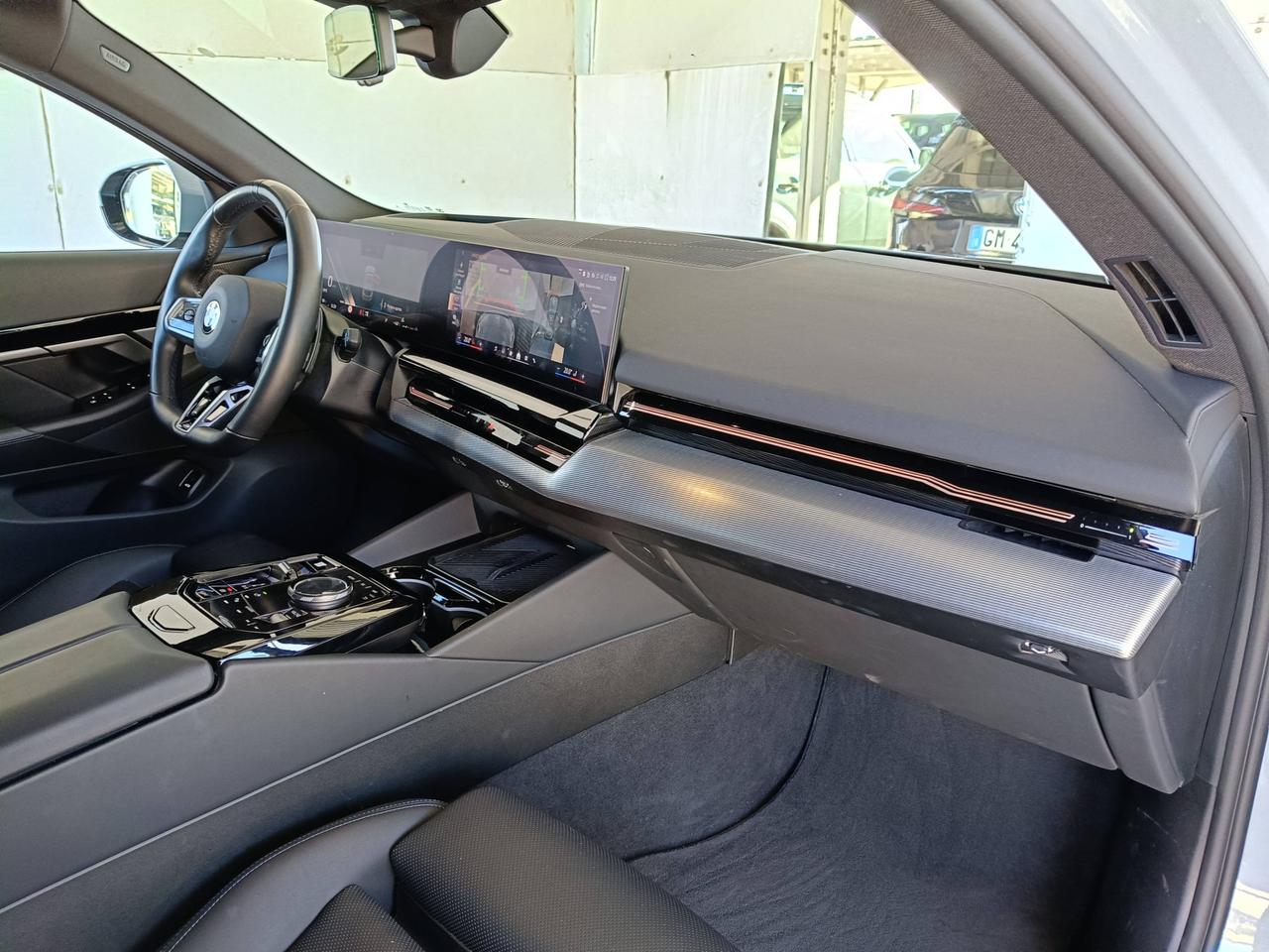 BMW Serie 5 G61 2024 Touring - 520d Touring 48V xdrive MSport Pro auto