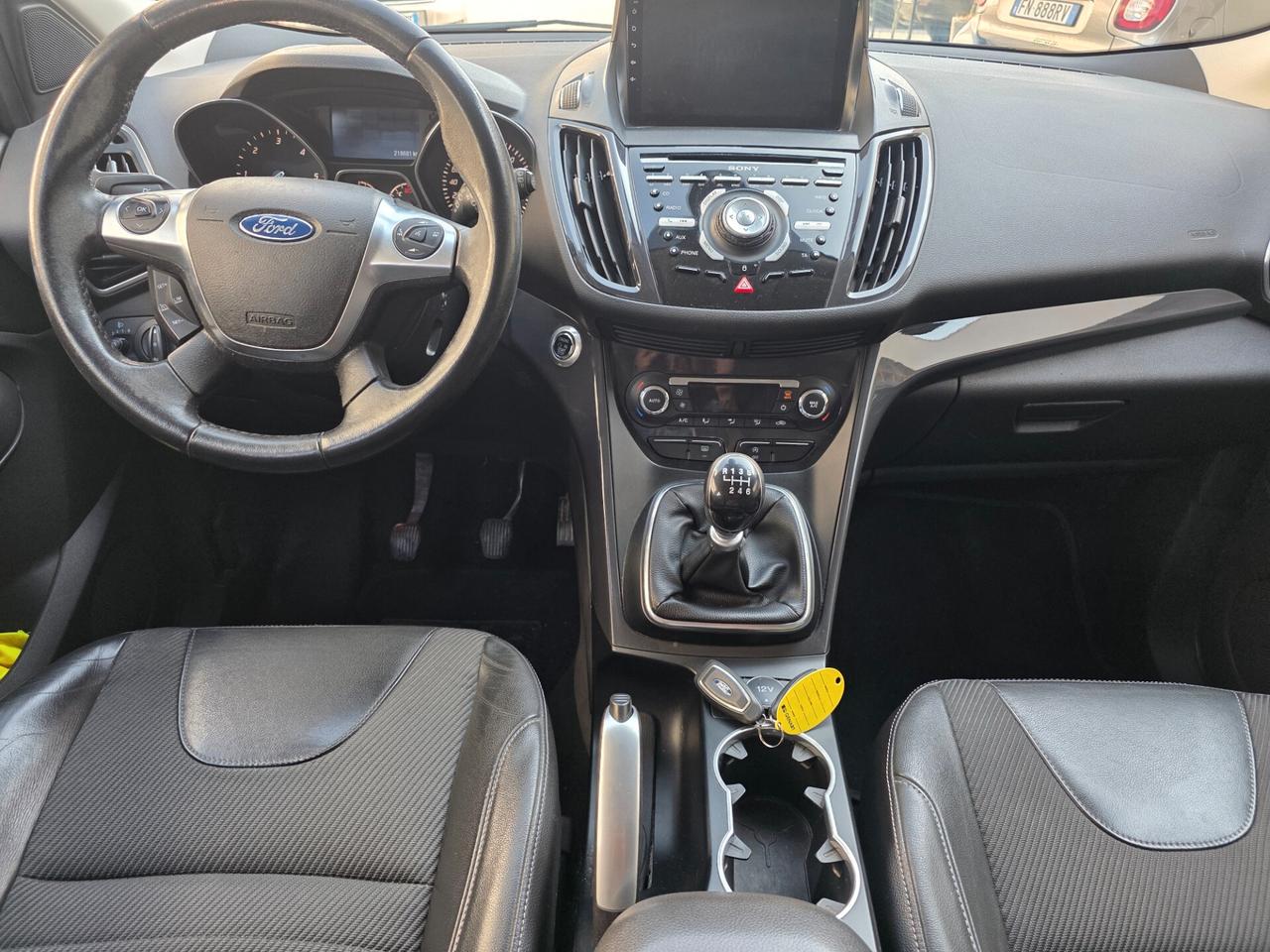 Ford Kuga 2.0 TDCI 4x4 Powershift Business FULL...