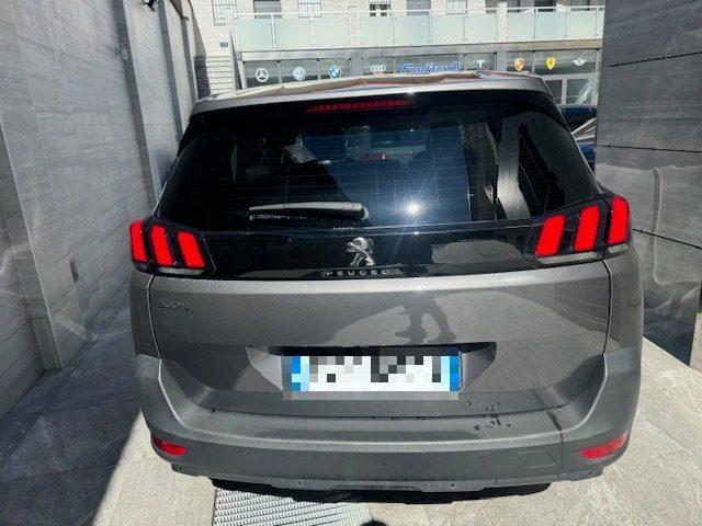 PEUGEOT 5008 BlueHDi 130 S&S Business