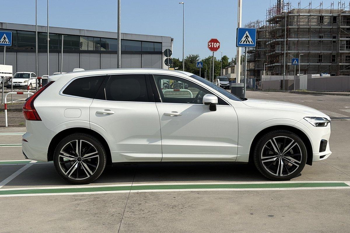 VOLVO XC60 D4 AWD Geartronic R-design
