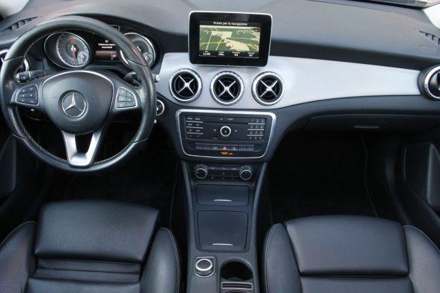 MERCEDES-BENZ GLA 200 d Automatic Executive tetto panorama