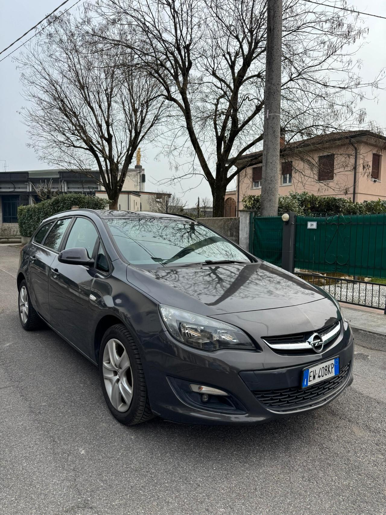 Opel Astra 1.7 CDTI 110CV Sports Tourer Cosmo
