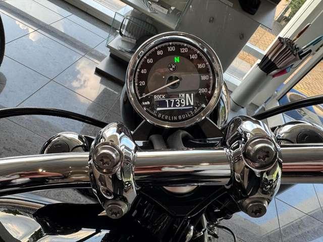 BMW R 18 Black
