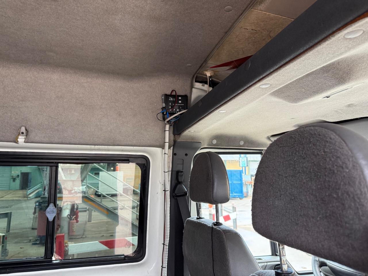 Ford Transit 2.4 diesel 9 posti