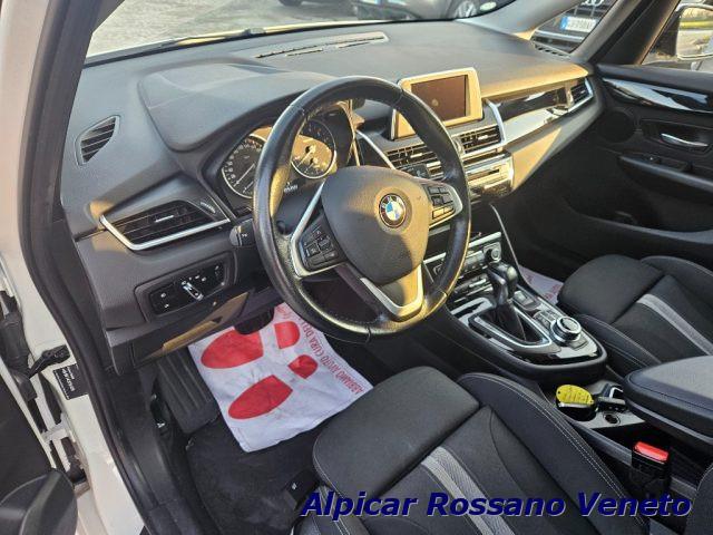 BMW 220 i Active Tourer Luxury autom.