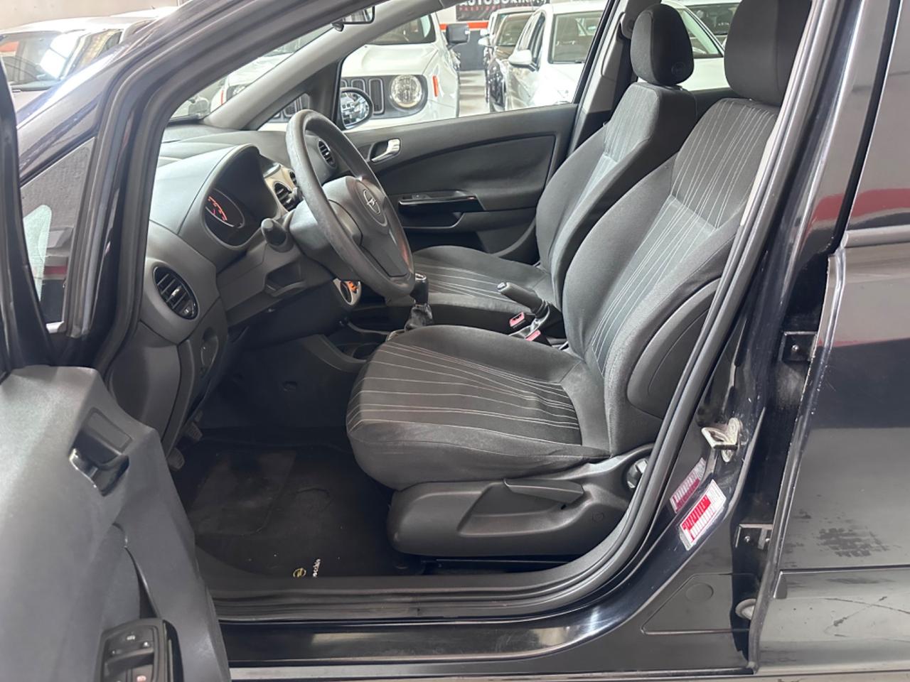 Opel Corsa 1.2i 16V cat 5 porte Club