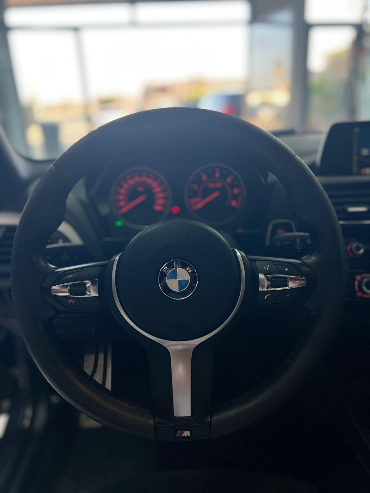 Bmw 118 118d 5p. Msport