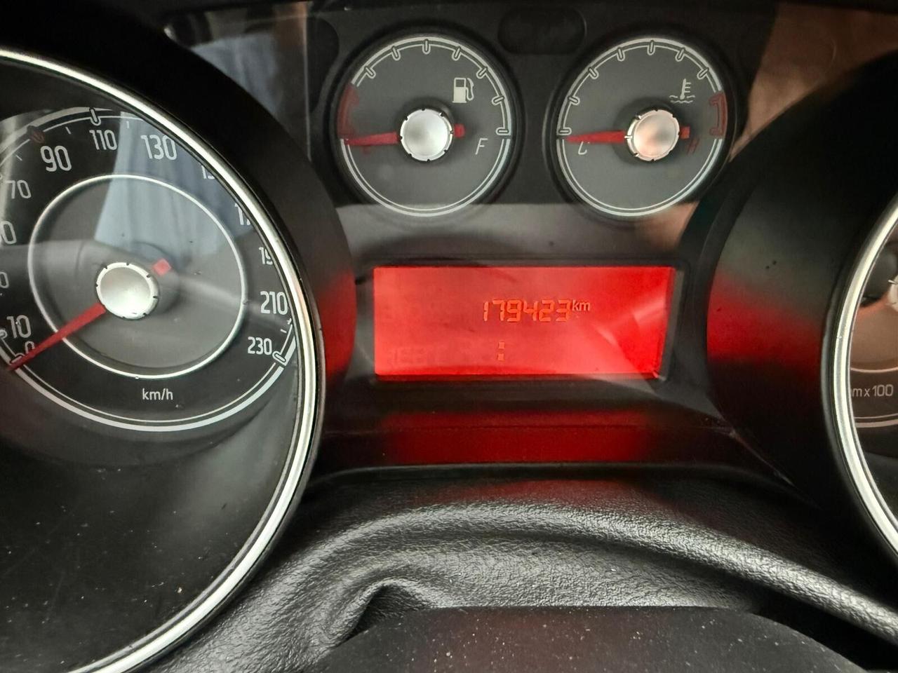 Fiat Punto 1.3 MJT II S&S 95 CV 5 porte Street