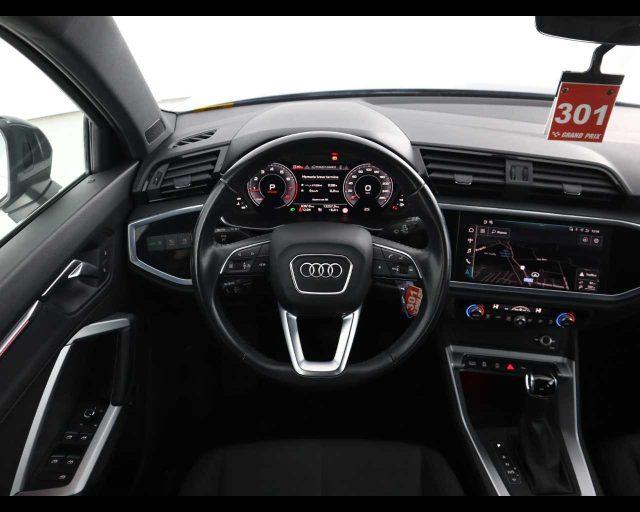 AUDI Q3 35 TFSI S tronic Business Advanced