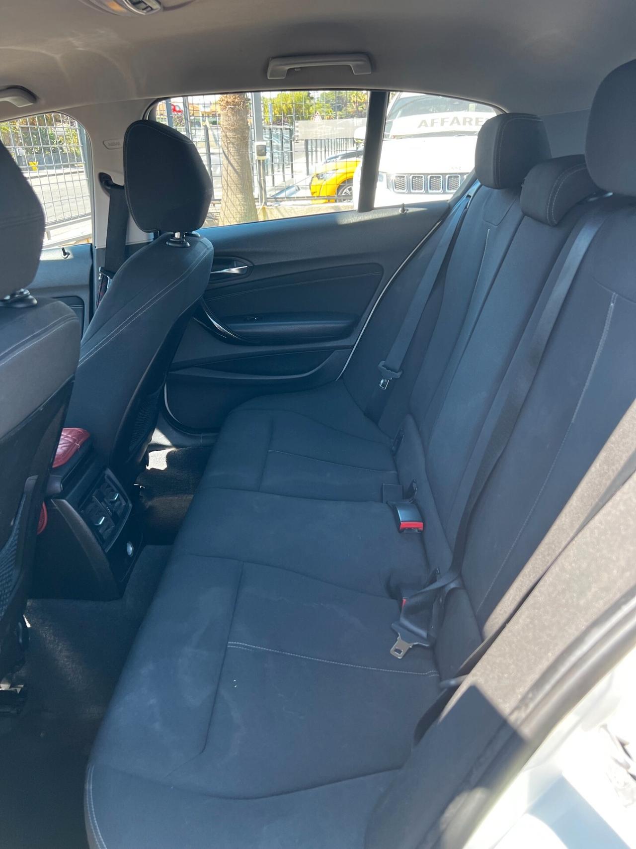 Bmw 114 114d 5p. Unique