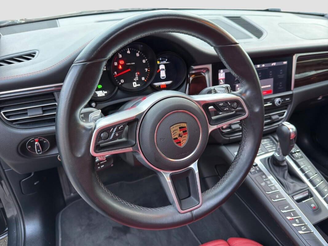 Porsche Macan 2.0 benzina 245 CV tetto 2021