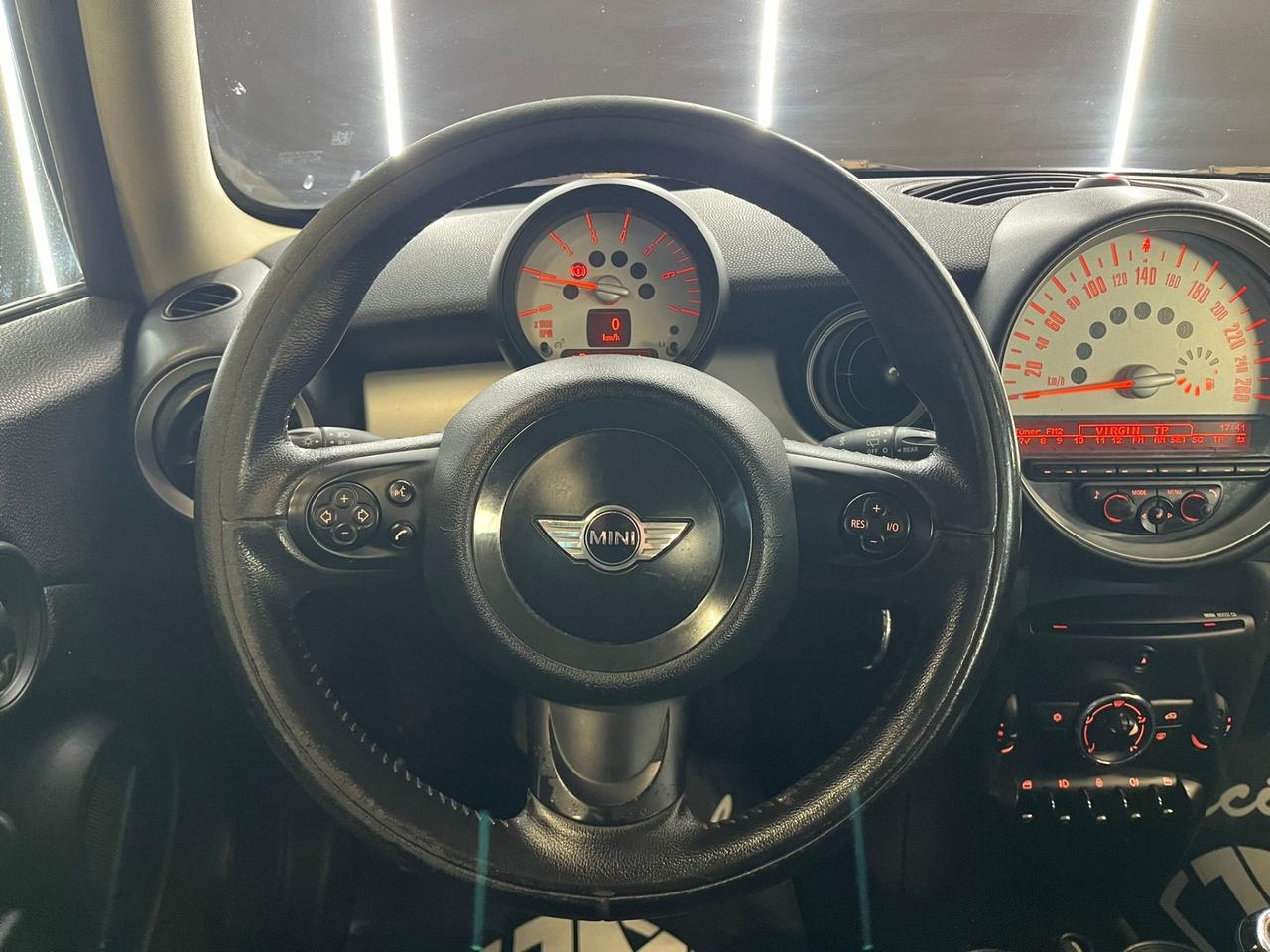 Mini 1.6 16V Cooper D OK NEOPATENTATI