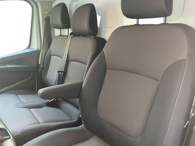 RENAULT Trafic T27 2.0 dci 150cv energy my23 Euro 18.700 + iva