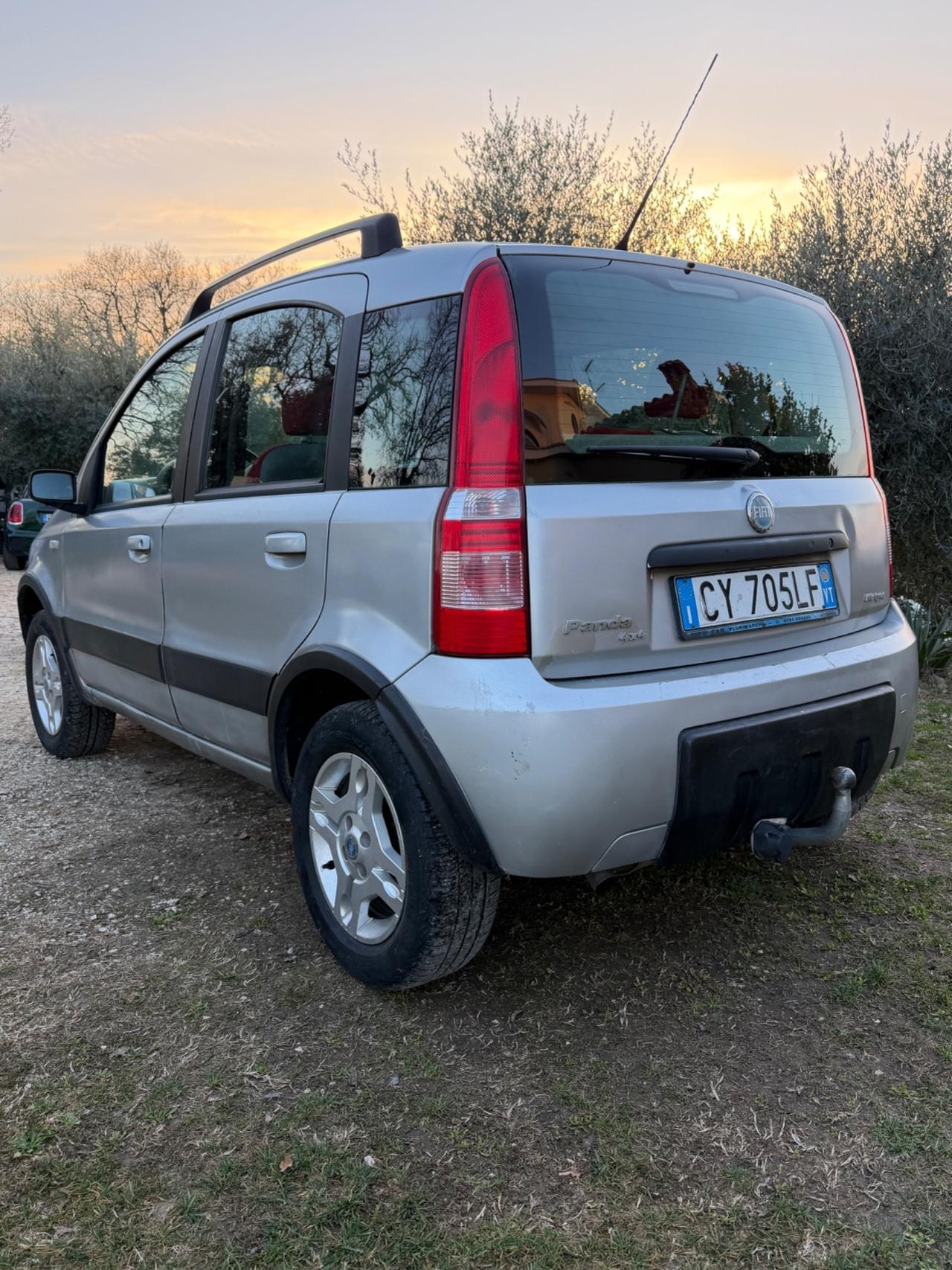 Fiat Panda 4x4 multijet climbing